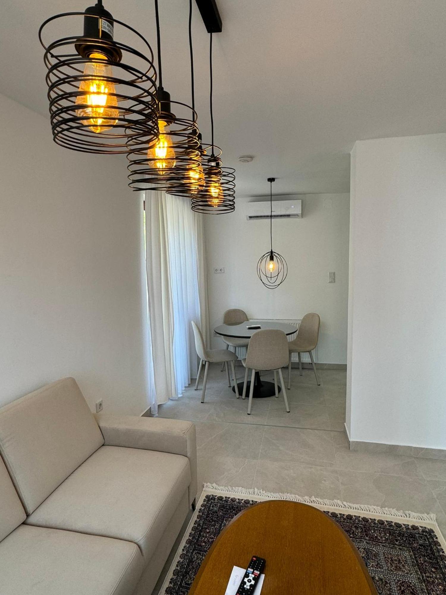 Apartmani Bare 亚伊采 外观 照片